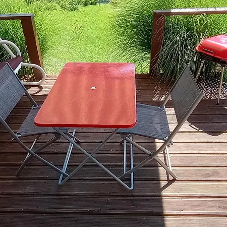 Sziklakert Vendégház, *